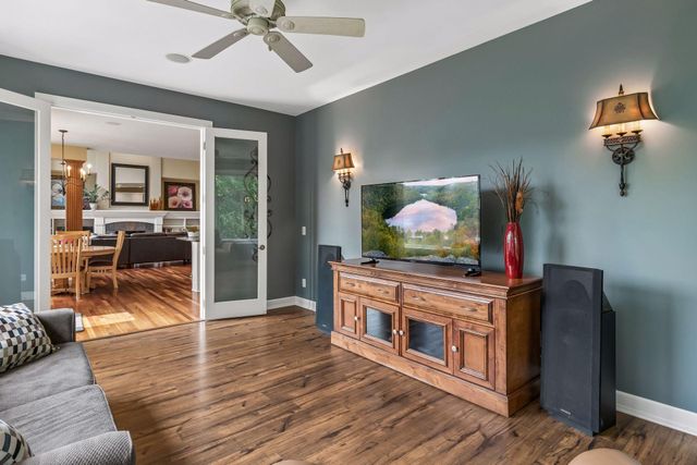 18221 Overland Trail, Eden Prairie, MN 55347