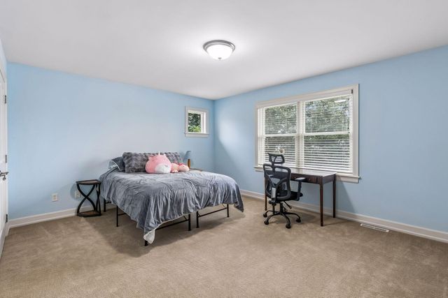 18221 Overland Trail, Eden Prairie, MN 55347