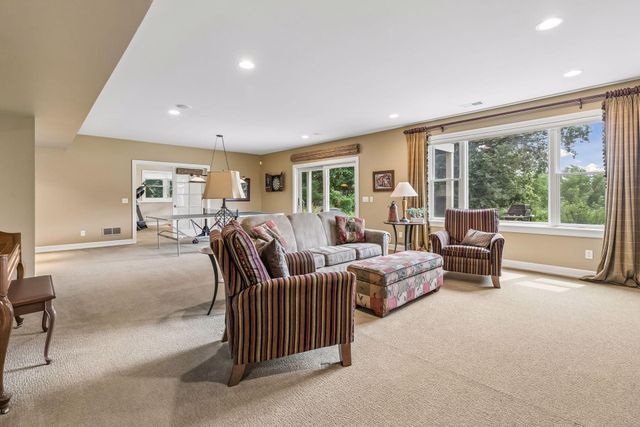 18221 Overland Trail, Eden Prairie, MN 55347