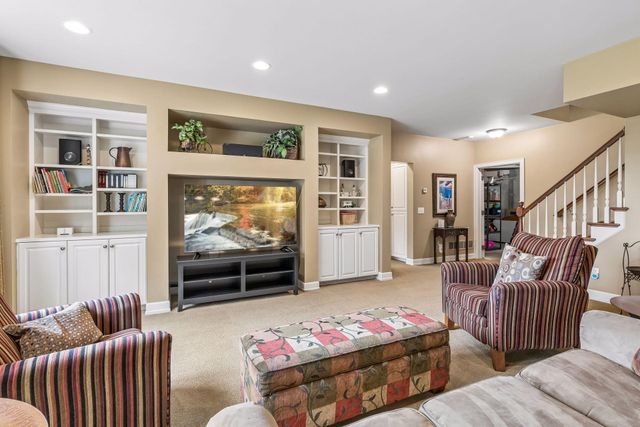 18221 Overland Trail, Eden Prairie, MN 55347