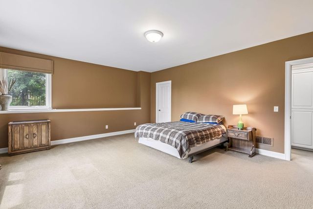 18221 Overland Trail, Eden Prairie, MN 55347