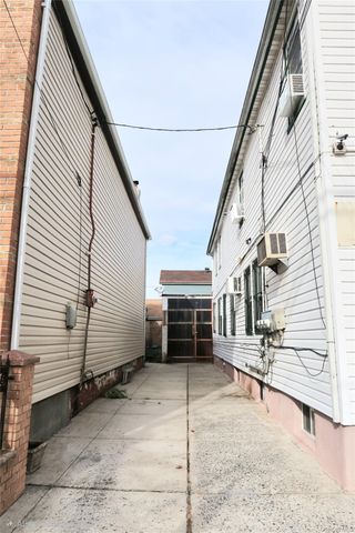 11403 111th Avenue, Richmond Hill, NY 11420