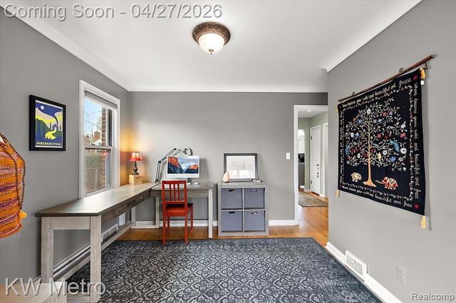 1830 Stanhope Street, Grosse Pointe Woods, MI 48236