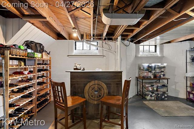 1830 Stanhope Street, Grosse Pointe Woods, MI 48236