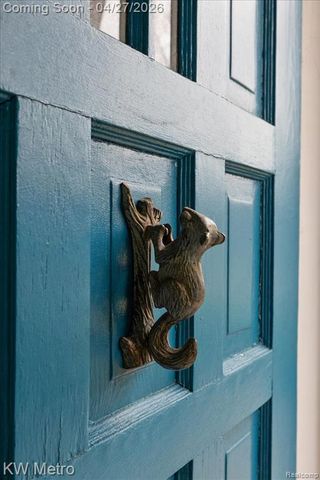 1830 Stanhope Street, Grosse Pointe Woods, MI 48236