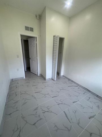 804 Orange Avenue B, Fort Pierce, FL 34950