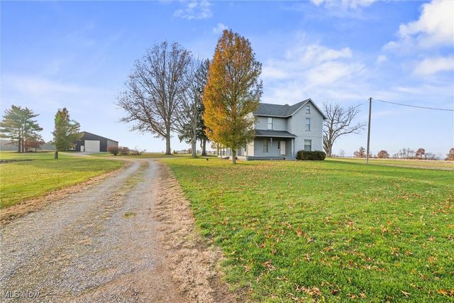 3753 Grafton Road, Leetonia, OH 44431