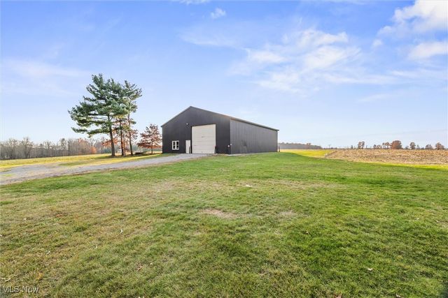 3753 Grafton Road, Leetonia, OH 44431