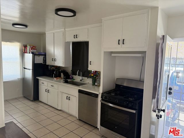 949 N Cedar Street, Inglewood, CA 90302