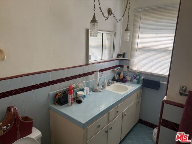 949 N Cedar Street, Inglewood, CA 90302