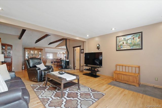 333 Rockledge Road, Mahopac, NY 10541