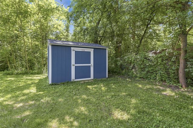 657 61st Street, Des Moines, IA 50312