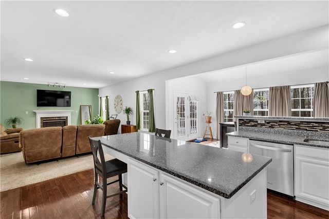 213 Bucktail Dr, Cranberry Twp, PA 16066