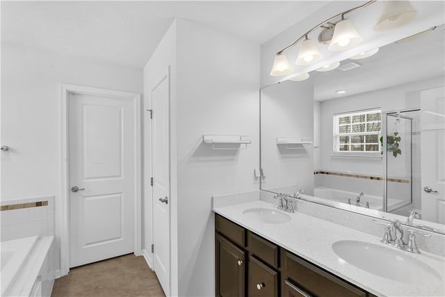 213 Bucktail Dr, Cranberry Twp, PA 16066