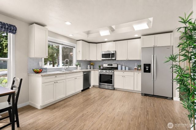 28802 39th Avenue S, Auburn, WA 98001