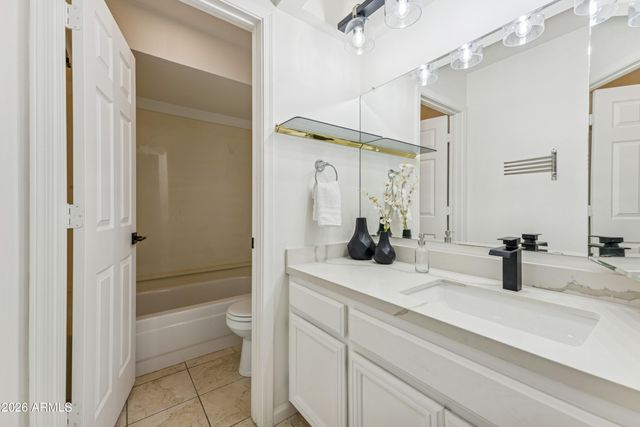 1024 E SAHUARO Drive, Phoenix, AZ 85020