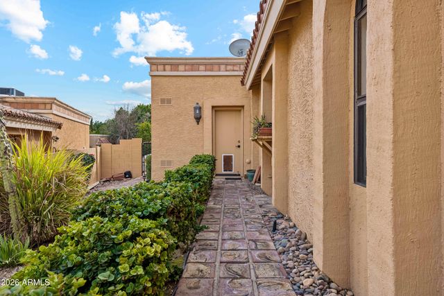 1024 E SAHUARO Drive, Phoenix, AZ 85020