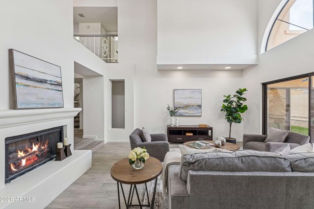 1024 E SAHUARO Drive, Phoenix, AZ 85020