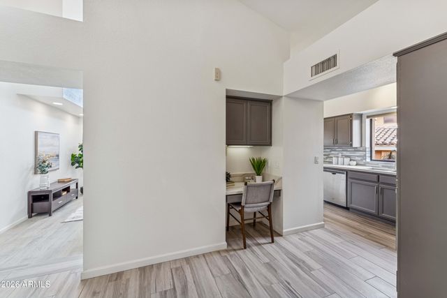 1024 E SAHUARO Drive, Phoenix, AZ 85020