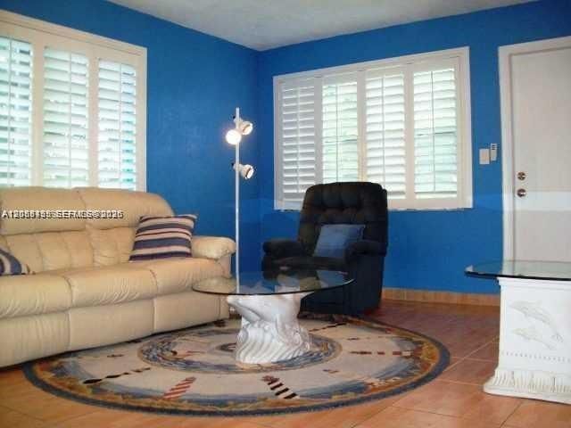 1007 N 19th Avenue 19, Hollywood, FL 33020
