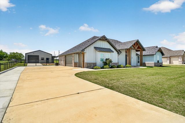 114 Esther Court, Millsap, TX 76066