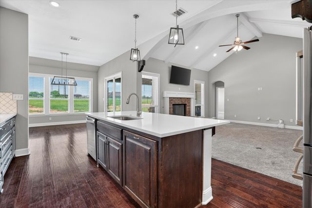 114 Esther Court, Millsap, TX 76066