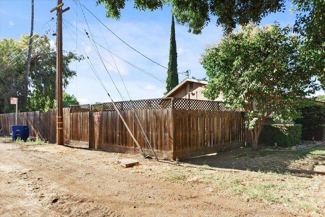 1008 Phelps Ave, Modesto, CA 95350