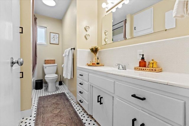 1008 Phelps Ave, Modesto, CA 95350