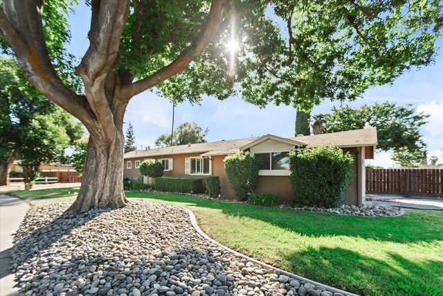 1008 Phelps Ave, Modesto, CA 95350
