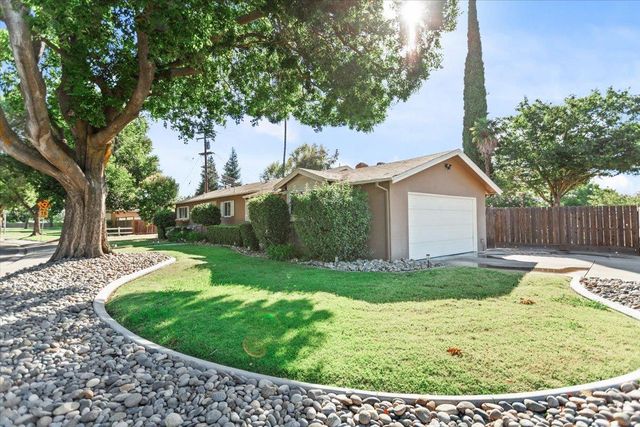 1008 Phelps Ave, Modesto, CA 95350