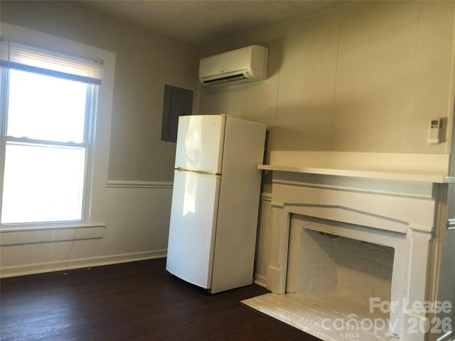 223 E Glendale Avenue E, Mount Holly, NC 28120