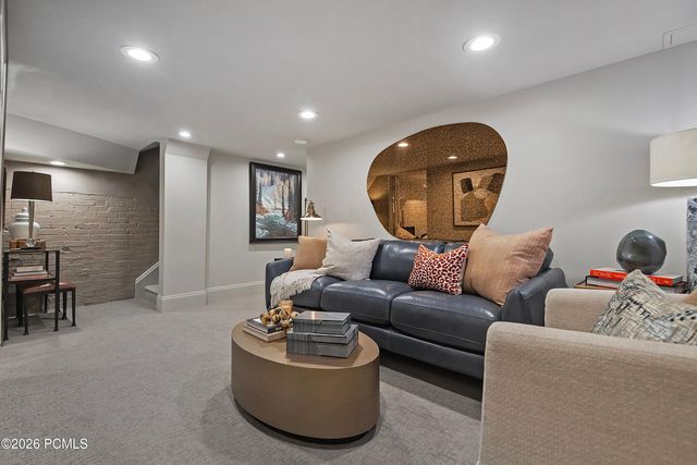 367 E 3rd Avenue, Salt Lake City, UT 84103