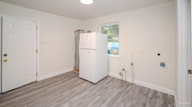 303 Chaseville St, Pensacola, FL 32507