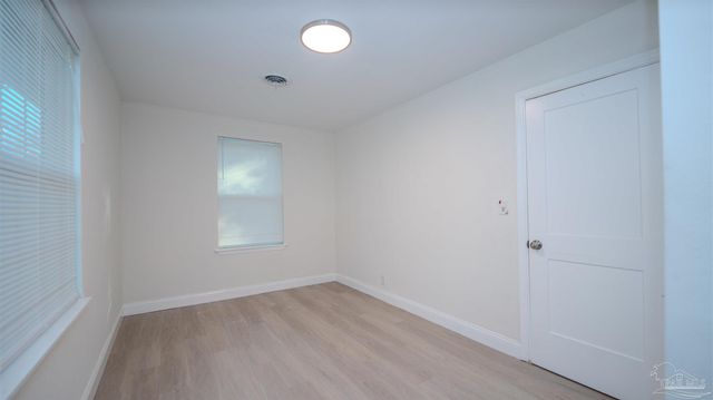 303 Chaseville St, Pensacola, FL 32507