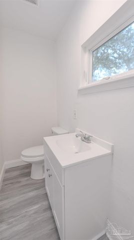 303 Chaseville St, Pensacola, FL 32507