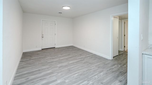 303 Chaseville St, Pensacola, FL 32507