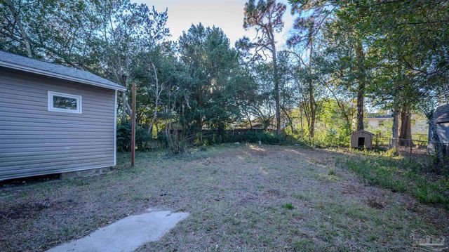 303 Chaseville St, Pensacola, FL 32507