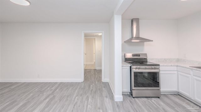 303 Chaseville St, Pensacola, FL 32507