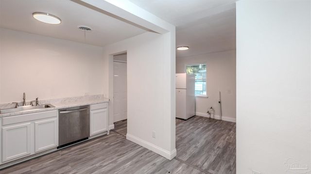 303 Chaseville St, Pensacola, FL 32507