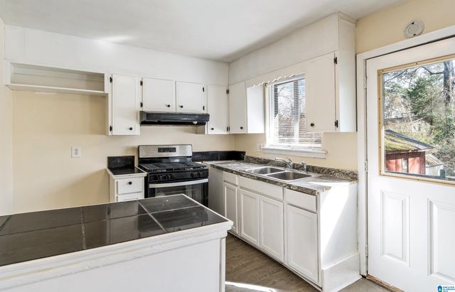 425 NW 14TH AVENUE, Birmingham, AL 35215