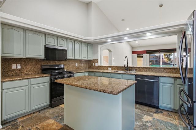 6119 S Los Lagos Place, Fort Mohave, AZ 86426