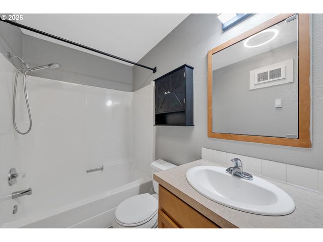 4800 BRICKYARD Rd, Tillamook, OR 97141