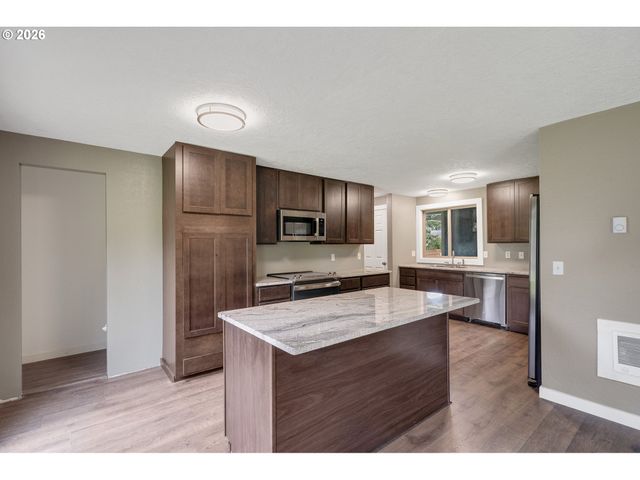 4800 BRICKYARD Rd, Tillamook, OR 97141