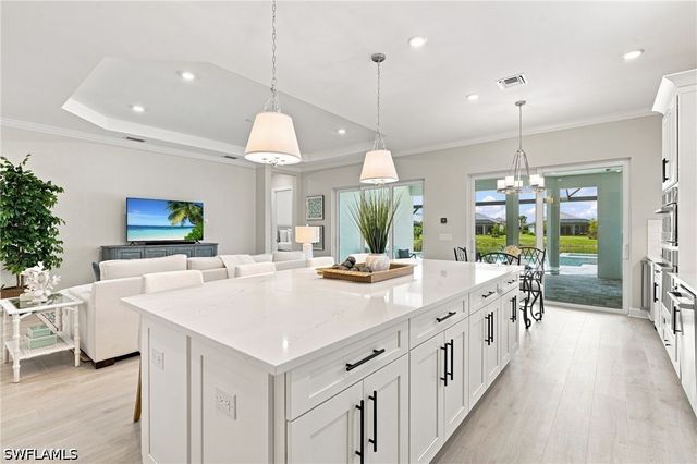 15649 Triesta LN, Naples, FL 34114
