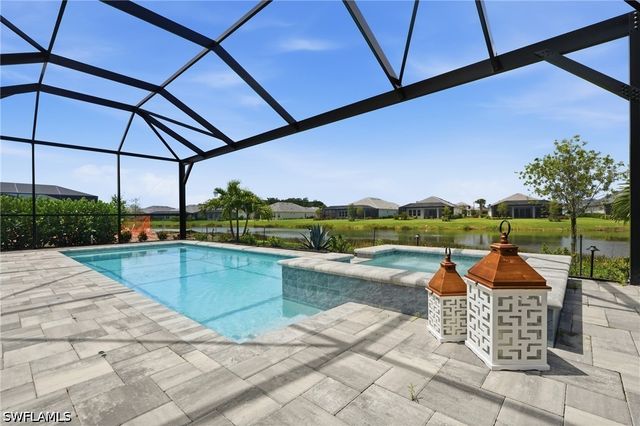 15649 Triesta LN, Naples, FL 34114