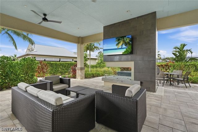 15649 Triesta LN, Naples, FL 34114