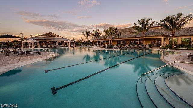 15649 Triesta LN, Naples, FL 34114