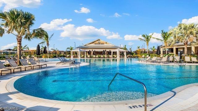 15649 Triesta LN, Naples, FL 34114