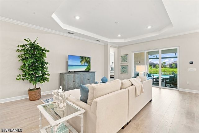 15649 Triesta LN, Naples, FL 34114