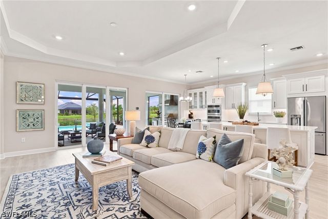 15649 Triesta LN, Naples, FL 34114
